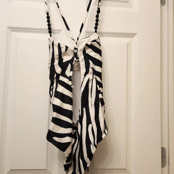 Milonga Zebra Over The Shoulder One Piece Swimsuit - Picture 6 of 11